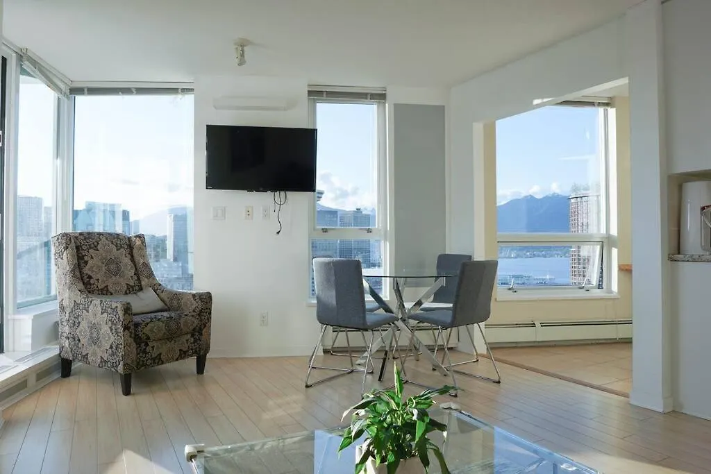 Gorgeous Water View Unit In Downtown Vancouver Kanada