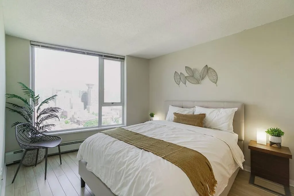 Gorgeous Water View Unit In Downtown Vancouver